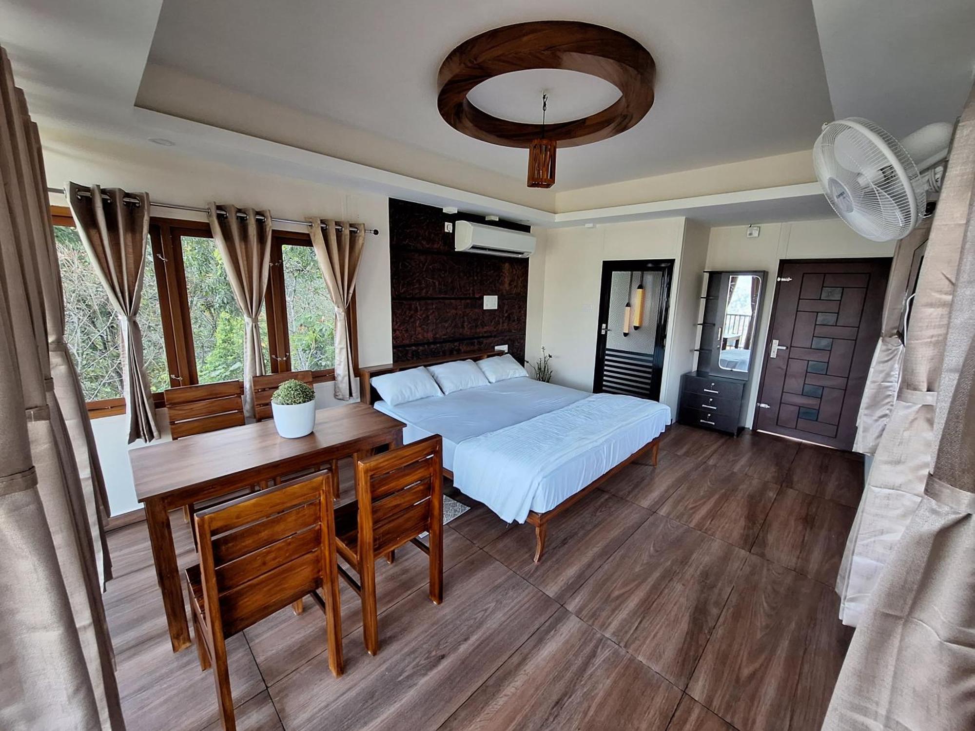 Cloudscape Homestay Pīrmed Dış mekan fotoğraf