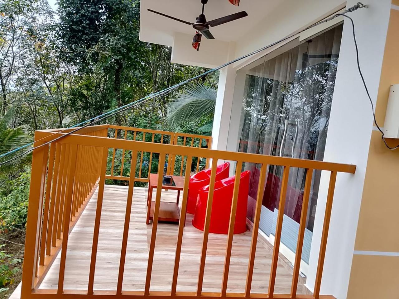 Cloudscape Homestay Pīrmed Dış mekan fotoğraf